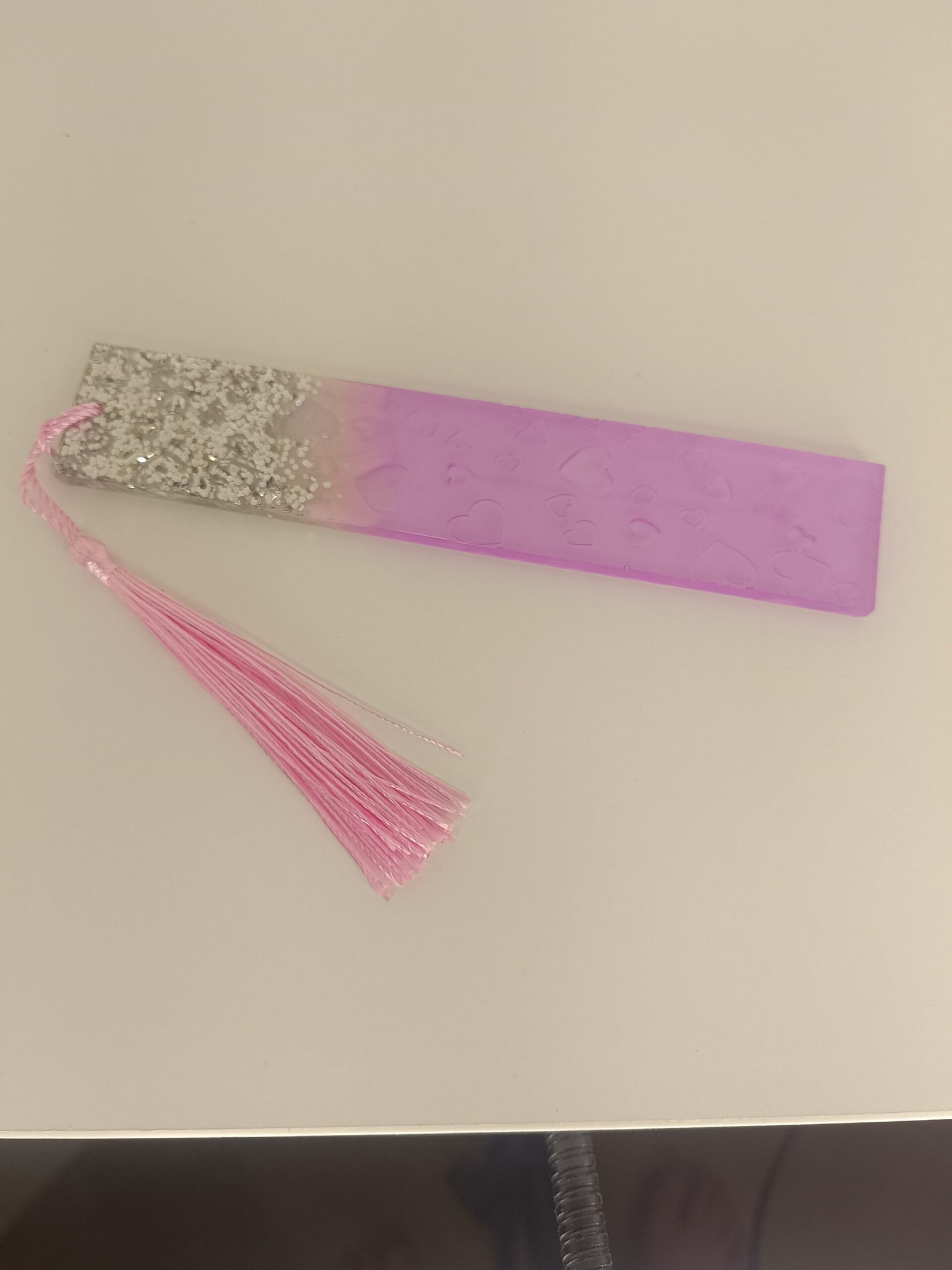 Marque Page Rose Transparent avec Paillettes Argentées